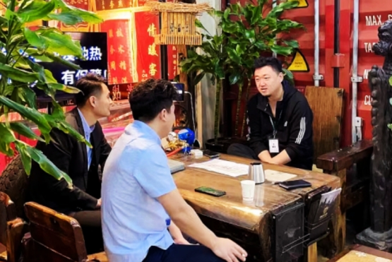 地?zé)峋瓦x老戰(zhàn)友，質(zhì)量與服務(wù)兩不誤