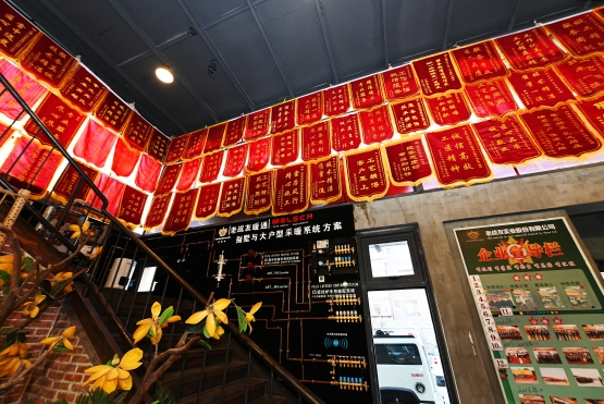 見識規(guī)模，說服眼睛。最終我選擇老戰(zhàn)友地?zé)?>
                                </div>
                            </div>
                            <div   id=